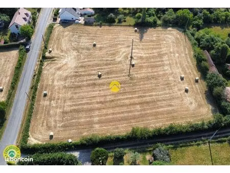 terrain plat 1800m²