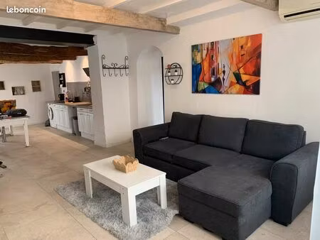 location idéale couple saisonnier 70 m2 marsillargues 20mn des plages