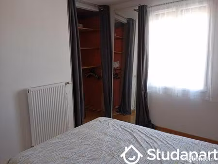 chambre 1 pièce 14 m²