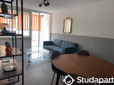 chambre 1 pièce 10 m²