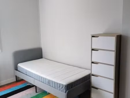 chambre 1 pièce 8 m²