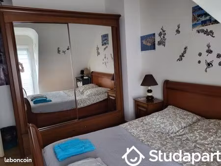 chambre 1 pièce 12 m²