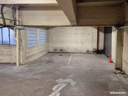 parking proche métro passy