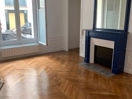 location cabinet médical 16 m² – paris 7e – rdc – disponible juillet 2026