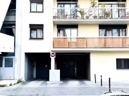 particulier vends place de parking / 1er sous-sol / paris 11ème