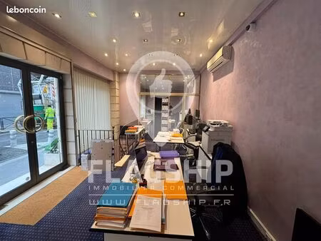 local commercial 73 m² paris