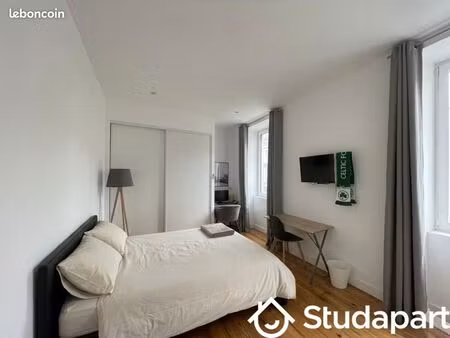 chambre 1 pièce 67 m²
