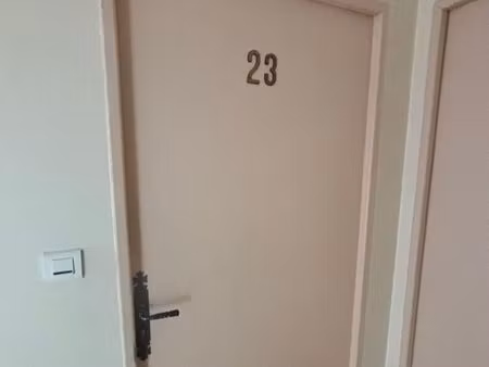 studio 1 pièce 30 m²