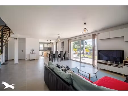 maison de luxe à vendre dans le quartier zone d'activité nord