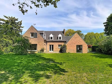 maison de luxe à vendre dans le quartier bois blancs-pave linselles-peupliers