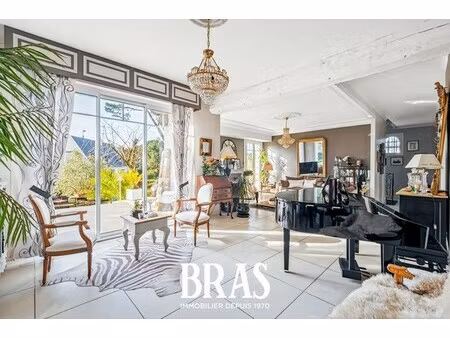 maison de luxe à vendre dans le quartier ermur-les forges