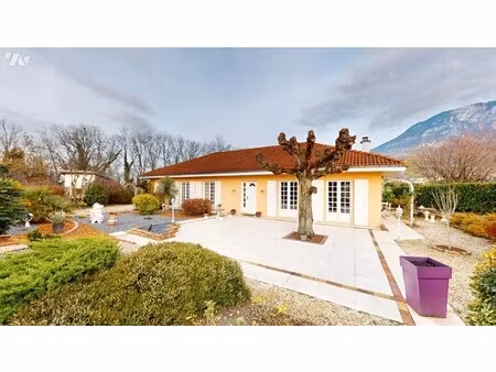 maison de luxe à vendre à mouxy