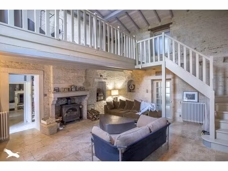 maison de luxe à vendre à maillé