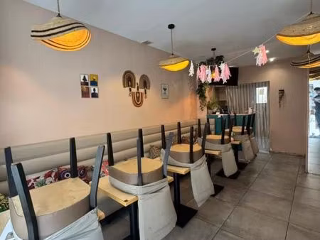 local restaurant 45 m²