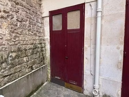 à louer – box / local de rangement – paris 9ᵉ (poissonnière / gare du nord)