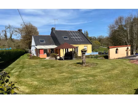 maison rostrenen 128 m² t-4 à vendre  185 500 €