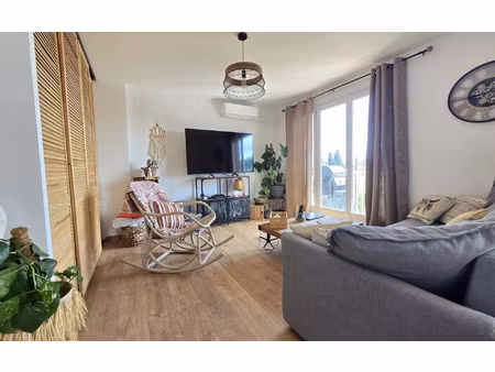 location appartement  66.21 m² t-3 à salon-de-provence  990 €