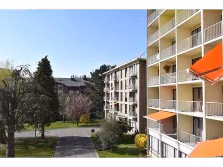 studio à louer à gembloux (cave et parking en option)