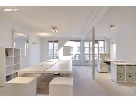 bureau 83 m²