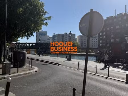boutique 334 m² paris
