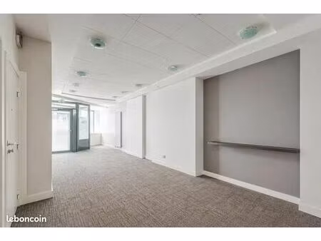 local commercial 165 m²