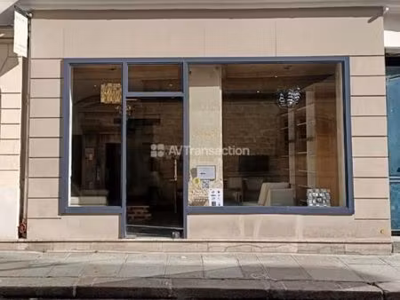 local 33 m²