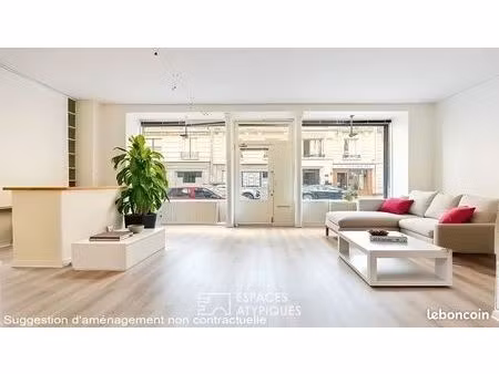 local 111 m² paris