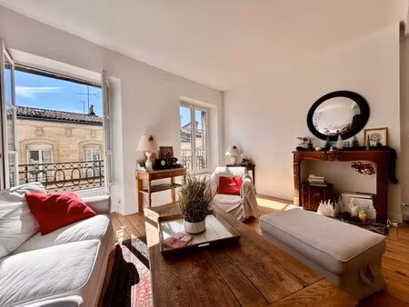 appartement de luxe à vendre dans le quartier hôtel de ville-quinconce-saint seurin-fondau