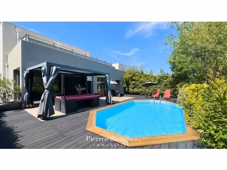 villa de luxe à vendre dans le quartier port marianne