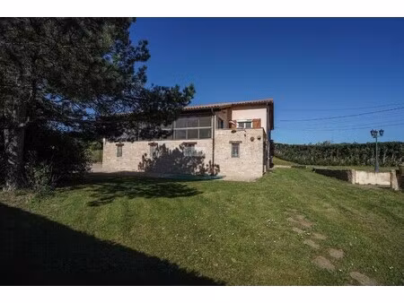maison de luxe à vendre à solutré-pouilly