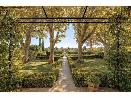 château à vendre à pierrefeu-du-var