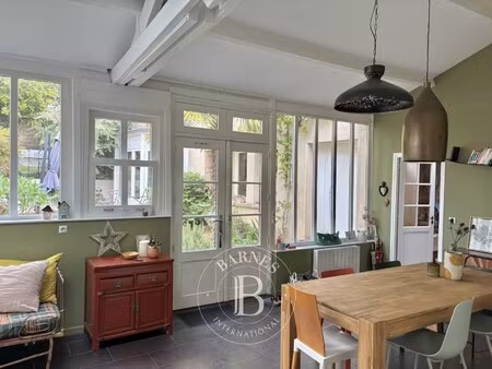maison de luxe à vendre dans le quartier saint jean eudes-saint gilles
