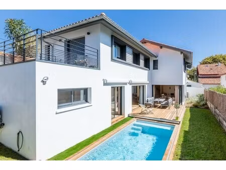 maison de luxe à vendre dans le quartier chiberta