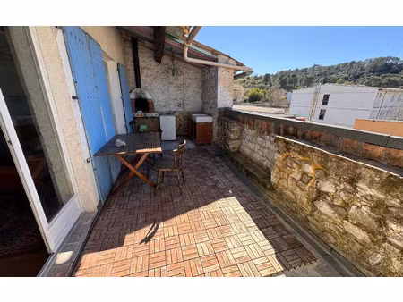 location appartement  m² t-3 à saint-ambroix  570 €