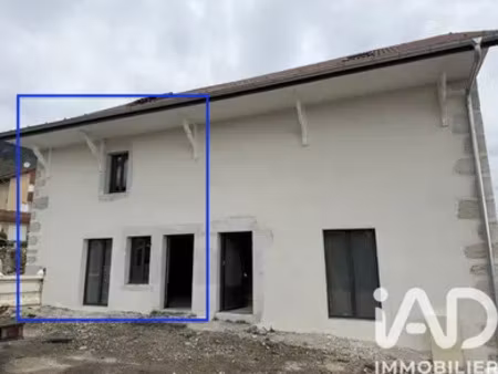 triplex à péron (01630)