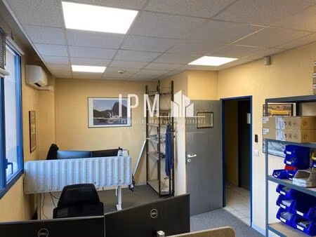 vente bureaux 688 m²