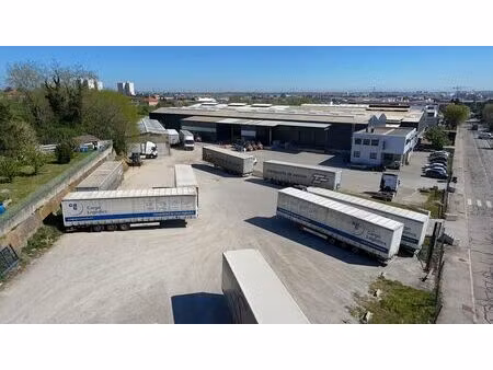 vente entrepôt vénissieux 69200 3466m²