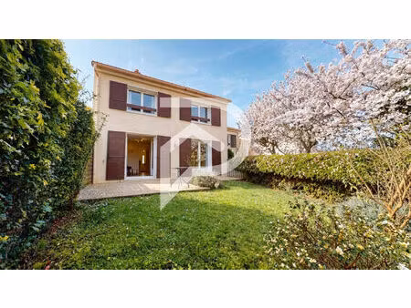maison de 125 m2 avec 4 chambres  séjour double  jardin et garage - dpe d