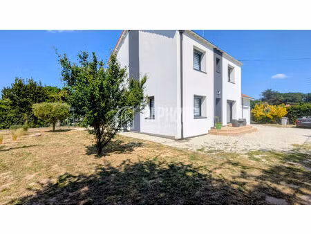 maison 6 pièces - 120m² - 4 chambres - double garage - terrain 646m²