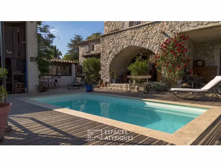 bergerie de caractère rénovée du xviiième siècle avec vue piscine et carport