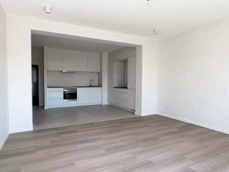 4 superbes appartements rénovés à louer