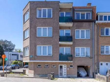 appartement agréable avec 2 chambres et garage à dilbeek