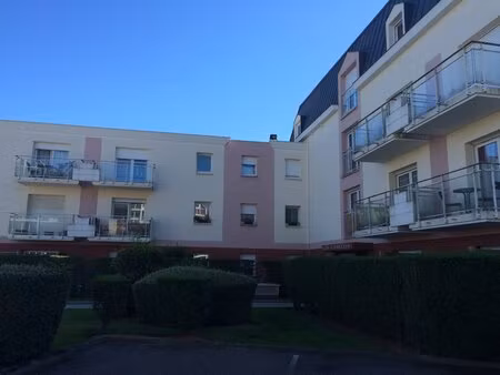 studio  secteur calme et recherché avec parking