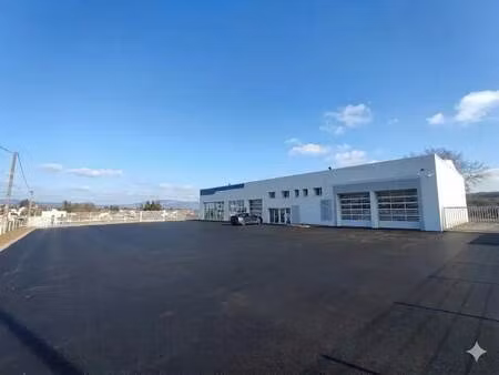 vente commerce les abrets en dauphine 38090 720m²