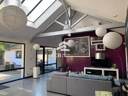 vente commerce saint etienne de montluc 44360 188m²