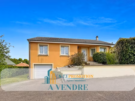maison individuelle de 165 m2 sur grand terrain arboré  au c