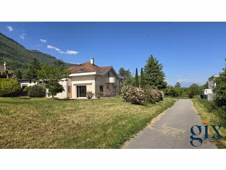 maison récente la terrasse