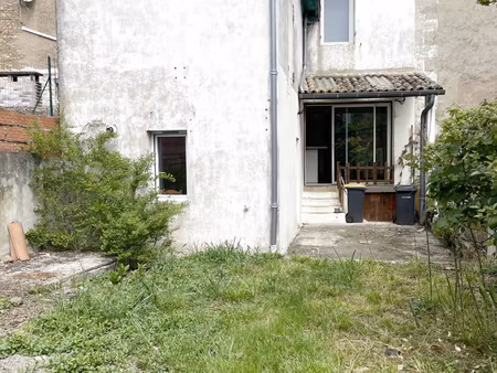 maison de ville avec jardin - centre-ville sainte-bazeille