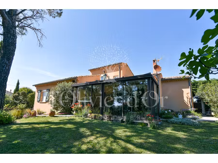 villa en campagne avec vue dégagée