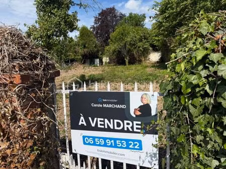 terrain constructible 690 m²